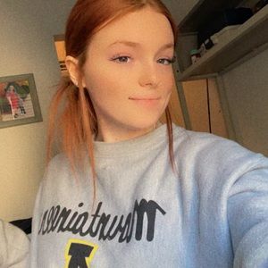 Meet your Posher, Abigail